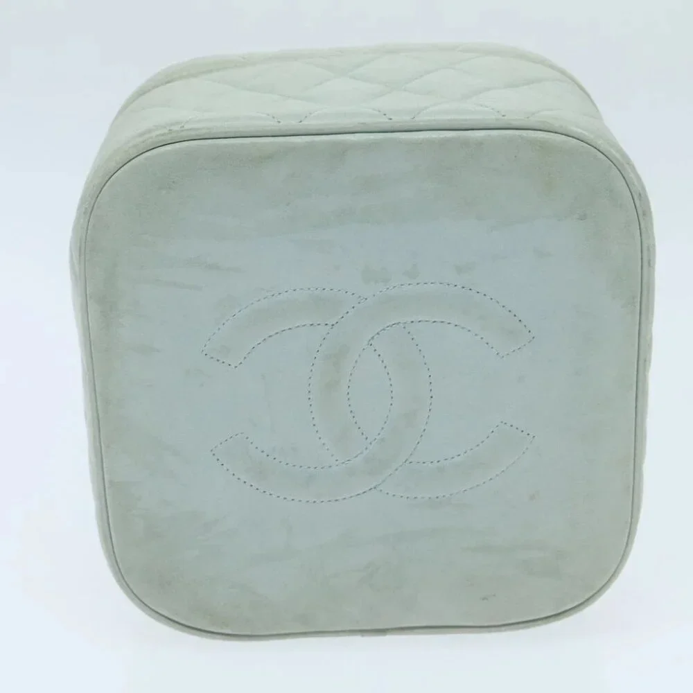 CHANEL Matelasse Vanity Cosmetic Pouch Lamb Skin Blue Gold CC Auth yk15445 - Picture 12 of 16